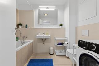 Stylish 19th-Floor Klingerka Apartment with Stunning Castle Views & Free Parking - 1