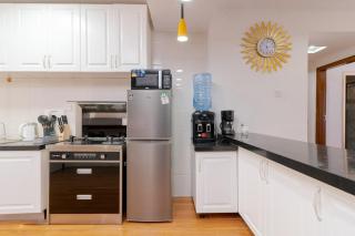 Chic 2BR plus DSQ With Swimming Pool along Ngong Rd-Kilimani - 5