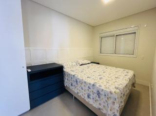 Residencial Cayman - Apartamento espaçoso a apenas 3 minutos da Praia de Palmas, com ar-condicionado em todos os cômodos e sacada com vista para a rua. - 8