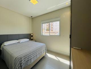 Residencial Cayman - Apartamento espaçoso a apenas 3 minutos da Praia de Palmas, com ar-condicionado em todos os cômodos e sacada com vista para a rua. - 5