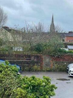 Renovated Home near Salisbury Centre & Nearby Parking - 7