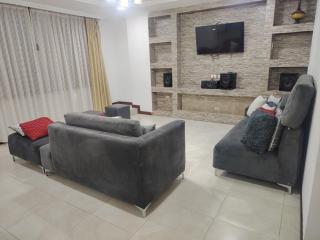 Apartmento en Loja cerca a la terminal terrestre para ti y tu familia - 2