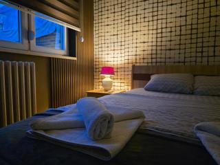 Lungro's Square Apartment - 0