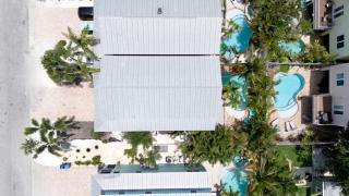 Holmes Beach - Pool - Minutes to Beach - Sleeps 8 - 8