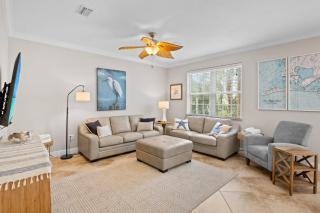 Holmes Beach - Pool - Minutes to Beach - Sleeps 8 - 3