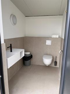 Villa médocaine avec piscine chauffée, 10 couchages, grand terrain clos, proche océan - 3