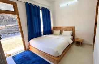 Green Valley River Side Hotel And Resort Gadagusain #peaceful heritage cozy stay #lawn with bonfire #most awarded - 6