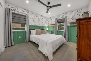 Sam Hughes, 3 BR 2 BA, Outdoor Living, Grill - 3