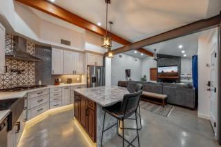 Sam Hughes, 3 BR 2 BA, Outdoor Living, Grill - 7