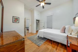 Historic Duplex, Near 4th and Congress, 1 BR 1 BA - 4