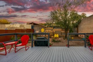 Historic Duplex, Near 4th and Congress, 1 BR 1 BA - 1