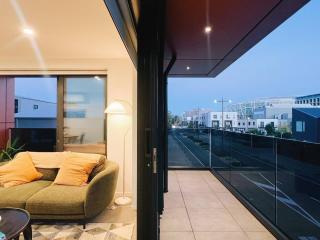 Te Kaha View Cozy New CBD 1BR - 2