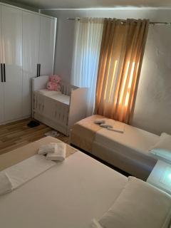 Modern Central Flat with Stunning Private Terrace - 3