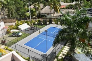 Luxury 5BR Villa Pool, Jacuzzi, Rooftop Near Beach - 1