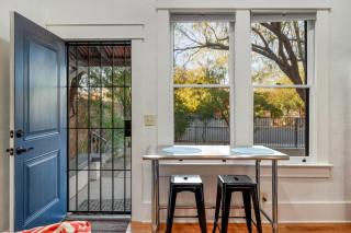 Charming and Cozy, 1 BR 1 BA , Historic Duplex - 1