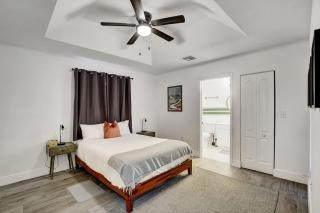 Ultimate 4BR 2BA Miami Getaway - 2