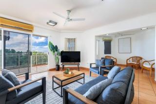 Spacious City Apartment - 0