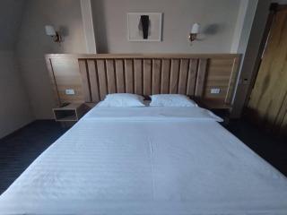 Bodomzor Family Hotel - 2