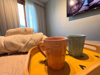 Apê com piscina e garagem na Feirinha do Alto - 1