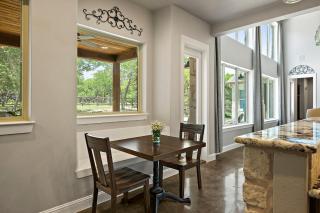 Big Red Chicken Estate - 1