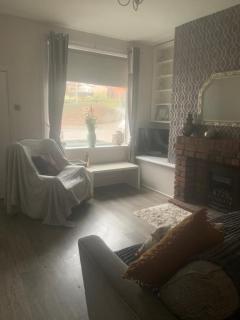 2 bedroom house - 0
