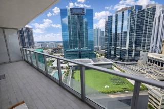 Modern Brickell Luxury Stay - 7