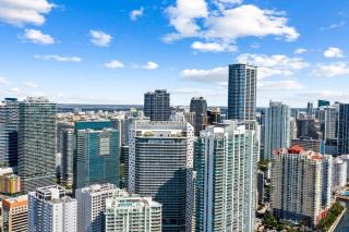 Brickell w/ Waterview, Fast Wi-Fi & Free Parking! - 1