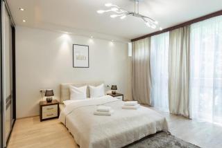 Golden Apartments Warsaw - Best Location in City Center Grzybowska 5 - 1