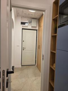 Banu Manta Victoria Square Apartment - 5