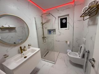 Royal Stay Apartment 1 min walk of city centre - 4