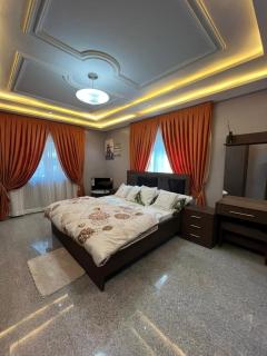 Luxury four bedroom - 8