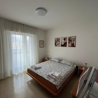 Entire flat, 1 minute walk from lake of Garda - 8