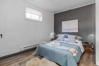 VIP YXE - Broadway Three Bedroom Main Floor Suite - 9