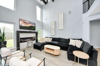 Modern Paradise Perfect for Large Groups - 1