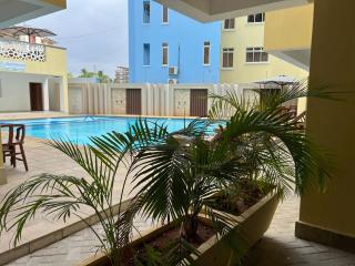 Urban Oasis Studio wt pool, gym, king bed and Perks! - 4