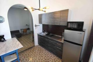 A2-Quaint 1B-Fast WiFi-Walk to Restaurants, Beach - 4