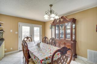 Fenced-In Yard and Patio Pet-Friendly Carriere Home - 6