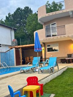 Helena Guest House - Pool & Sea View - 3