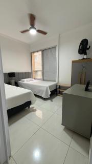 Lindo apartamento Guarujá Pitangueiras -3 Dormitórios 80 metros da praia - 1