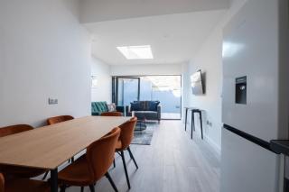 Richmond Apartments - 5