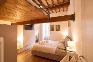 AM Stays 11 - Cozy Medieval Loft in City Center - 6
