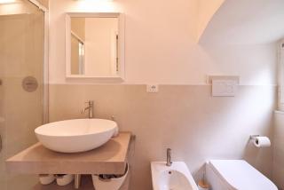 AM Stays 11 - Cozy Medieval Loft in City Center - 3