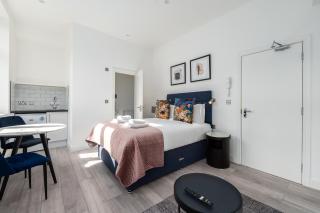 Richmond Apartments - 1