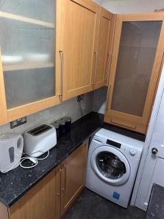 Perfect Getaway 2 bedroom house with parking - 5