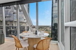 Luxury City Escape -Premium Tower Living - 7