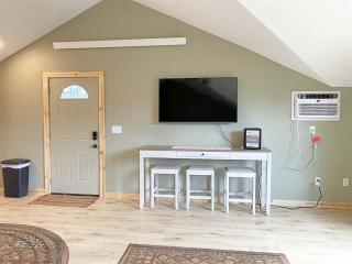 Lariat Bunkhouse - 7