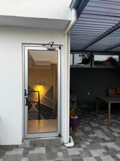 Apartment with a private terrace - 8