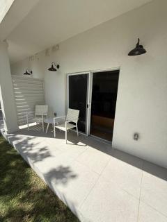 Sea Mist 101, Beautiful 1 bedroom ground floor apartment in a quiet corner of West Bay - 8