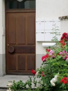 The Expats Delight - 9