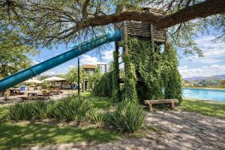 Signature Residence with Private Rooftop & Jacuzzi - 9